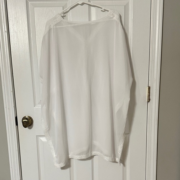 Elegant White Lace Trim Swim Coverup - Picture 5 of 5